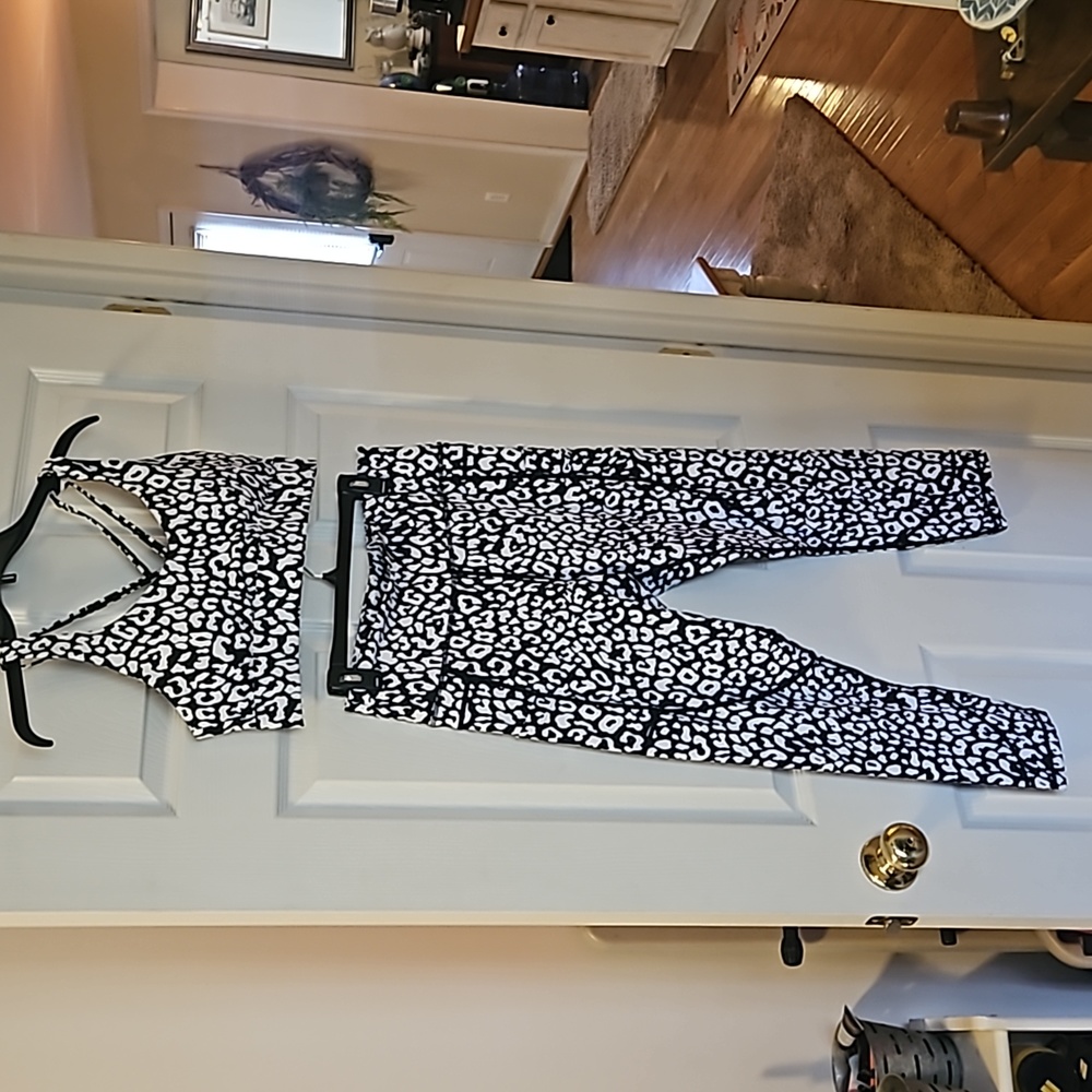 NWOT Zyia active wear set!!!